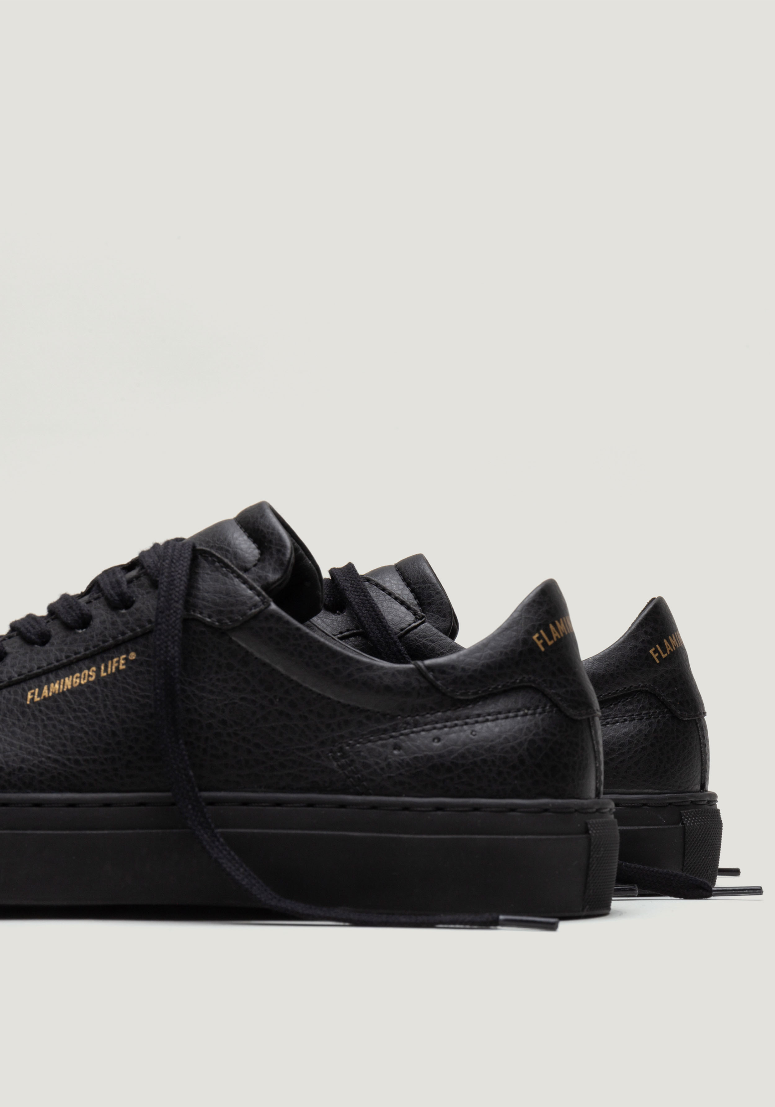Flamingos Life Sneaker Hampton Court Triple Black