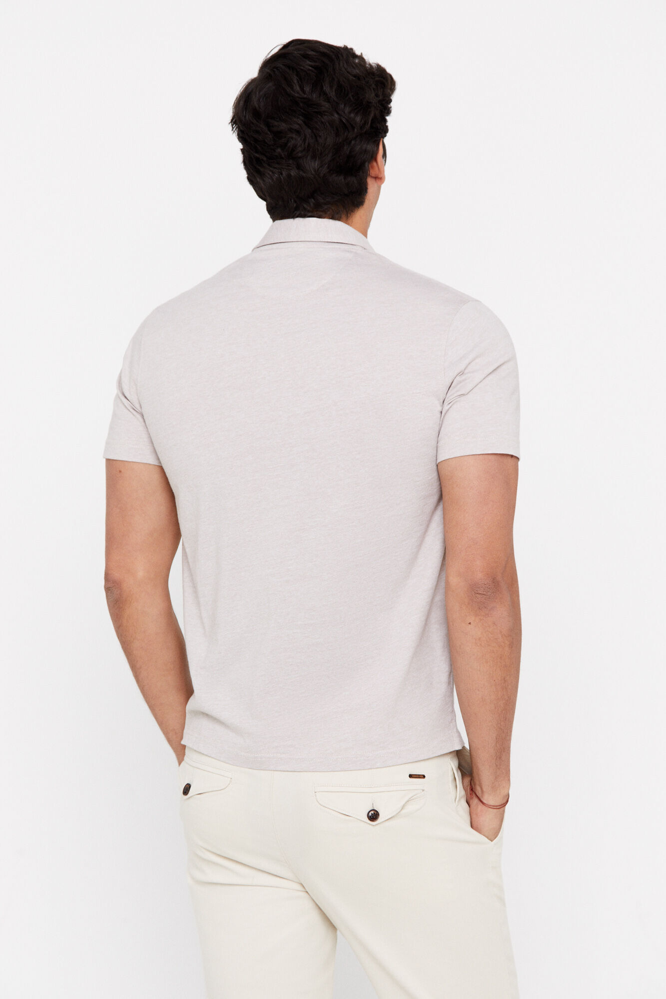 Camisa polo listrada leve com bolso - Bege