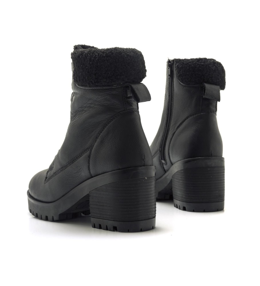 Botas de cano curto casuais Mustang em couro, pretas.