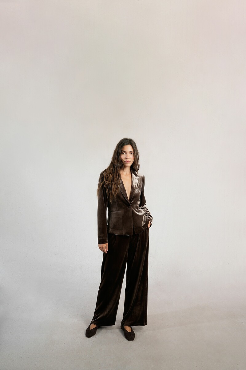 MOLLY BRACKEN<br>Camisa de força