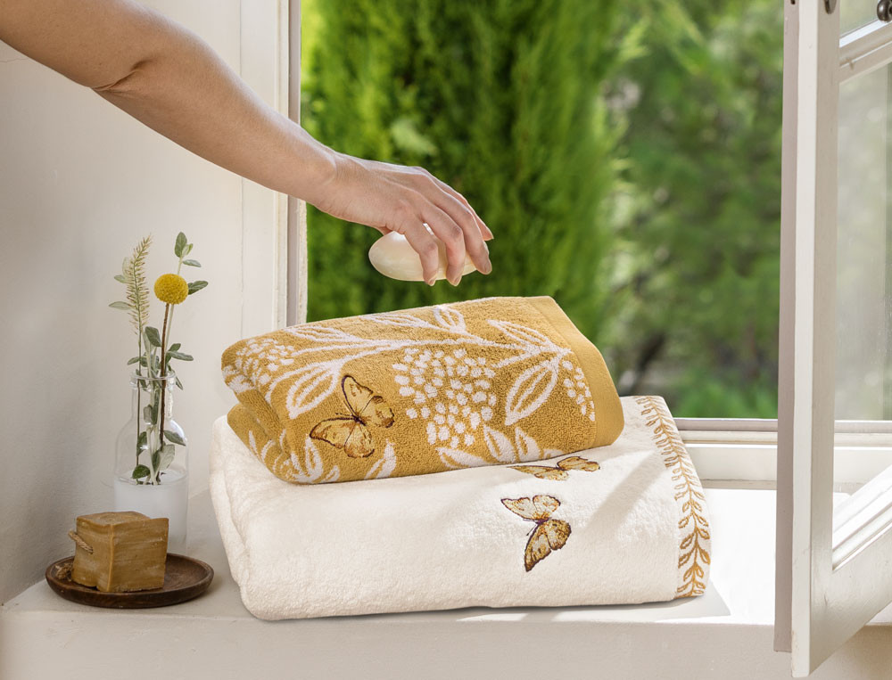 Linge de bain jacquard brodé-De fleur en fleur