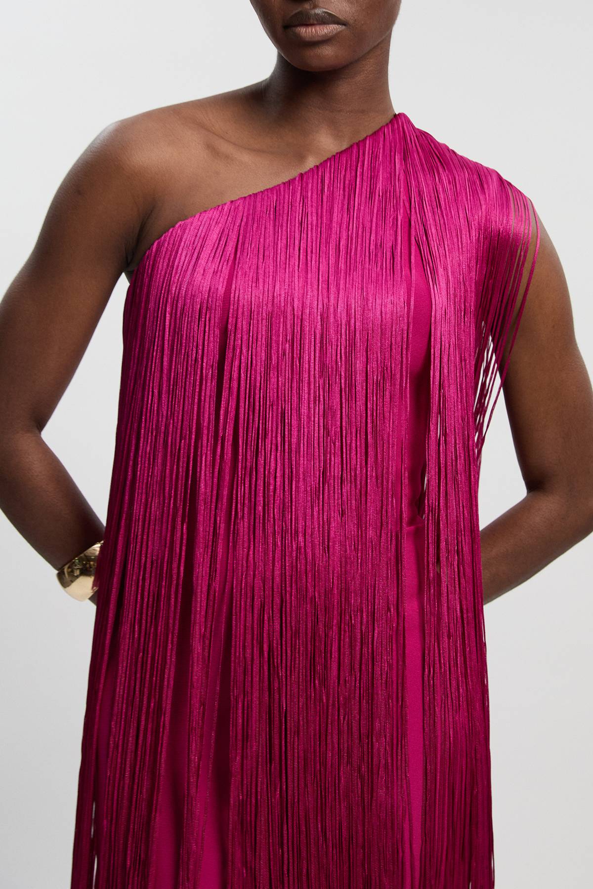 KarenMillen Robe Mini Moulante Bandage Une Épaule à Franges en Maille