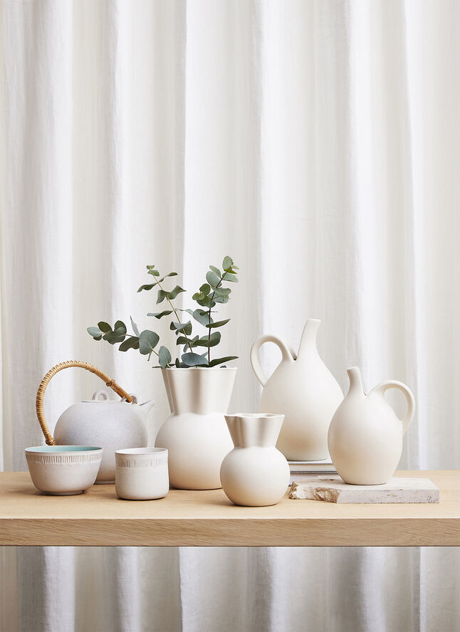 Spring Copenhagen Stor vase hvid - big white vase / SVUNGEN TOP Hvid