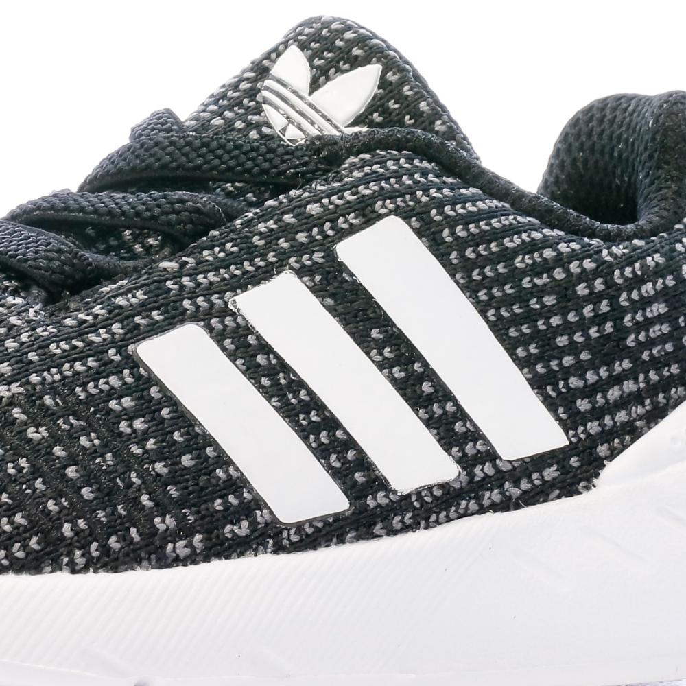 Adidas Baskets Noir/Blanc Garçon Adidas Swift Run 22
