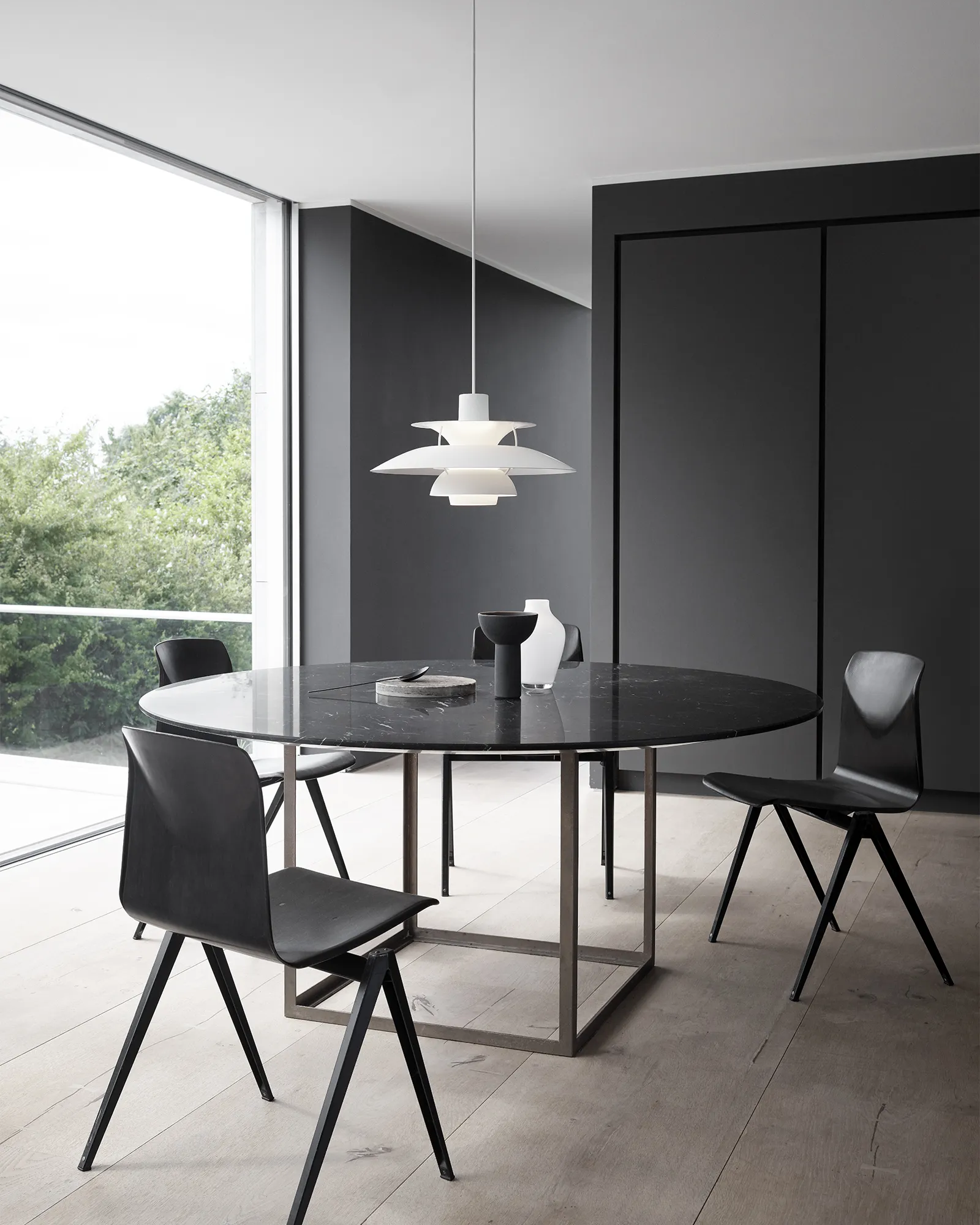 Louis Poulsen PH 5 Monochrom Lamp