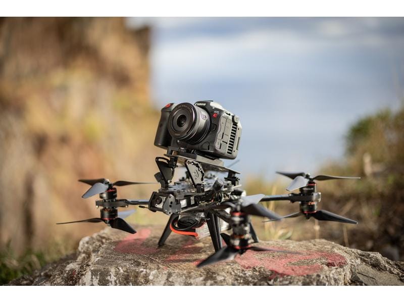 Canon Fotokamera EOS R5 C AV PRO CFexpress SE 512 GB Professionelle Systemkamera für Fotografen und Videoproduzenten mit CFexpress Typ B Speicherkarte
