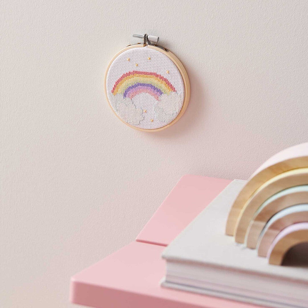 Borduurring met garen - regenboog Ø 10 cm