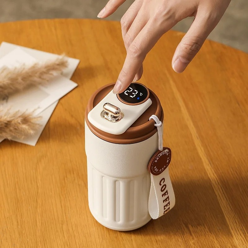 (460ml) Edelstahl Thermo Kaffee Becher Thermoskanne Rutschfester Vakuum Behälter mit Digitaler Temperaturanzeige   Handschlaufe - Beige / Weiss