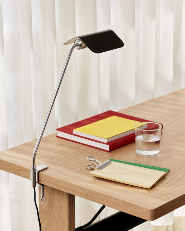 Hay Apex Desk klemlamp Oyster White