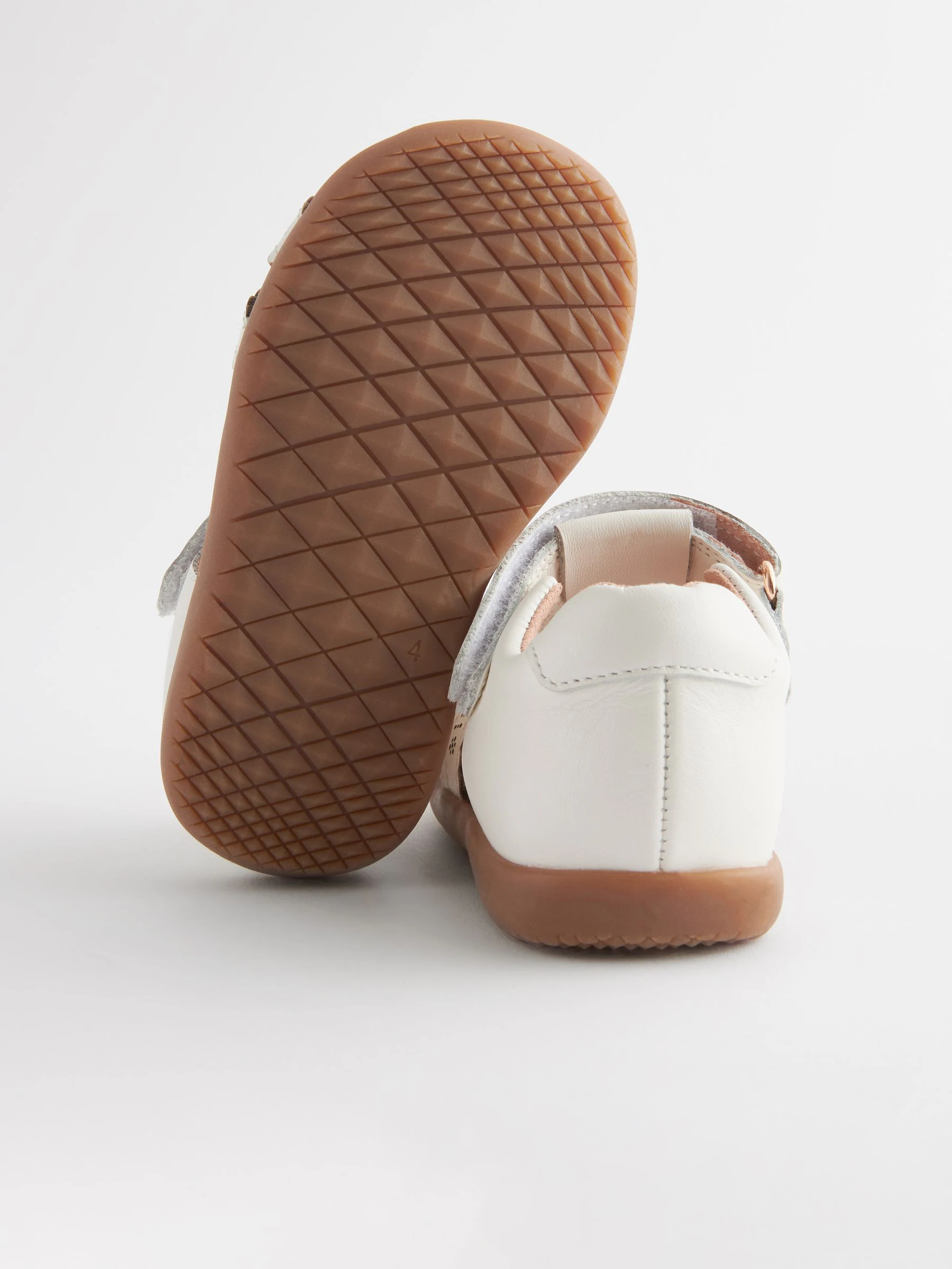 Wit - First Walker Fisherman Shoes