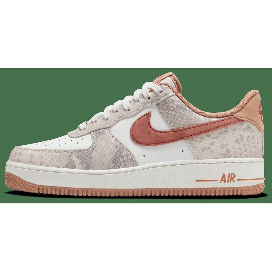 Nike Air Force 1 '07 LV8