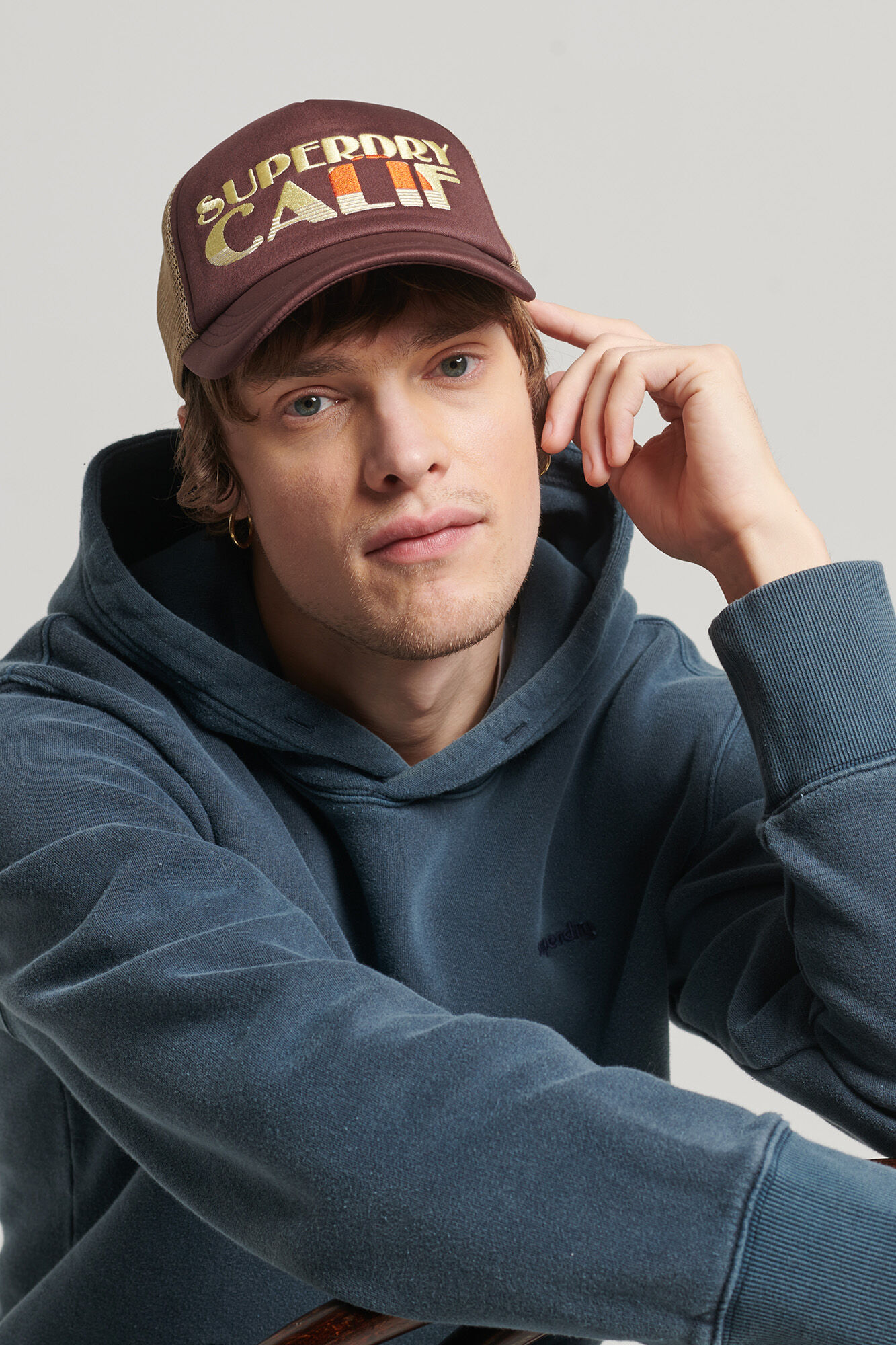 Boné Trucker com Logo Vintage - Marrom Médio