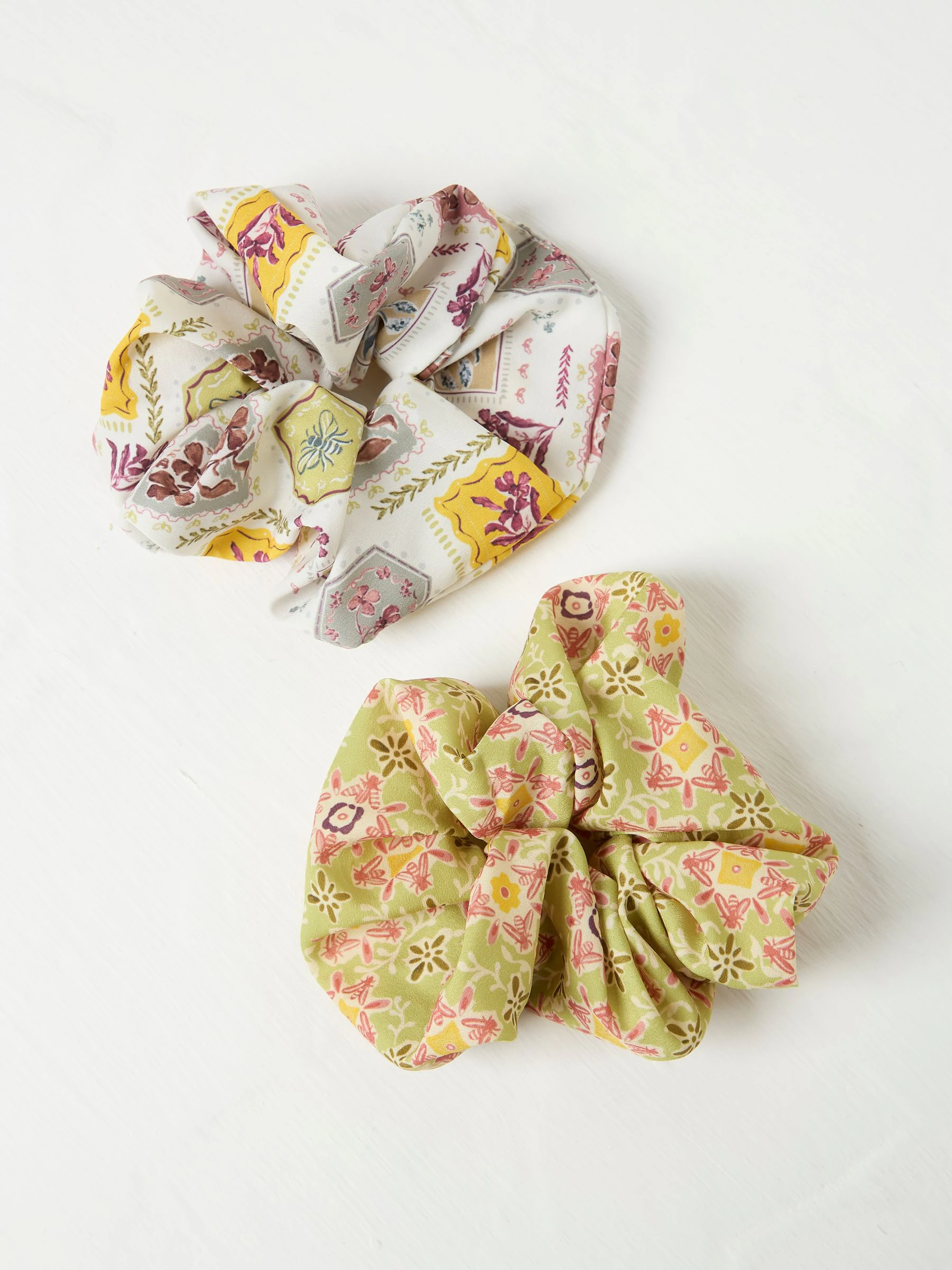 FatFace Beeble Printed Scrunchies 2 Pack