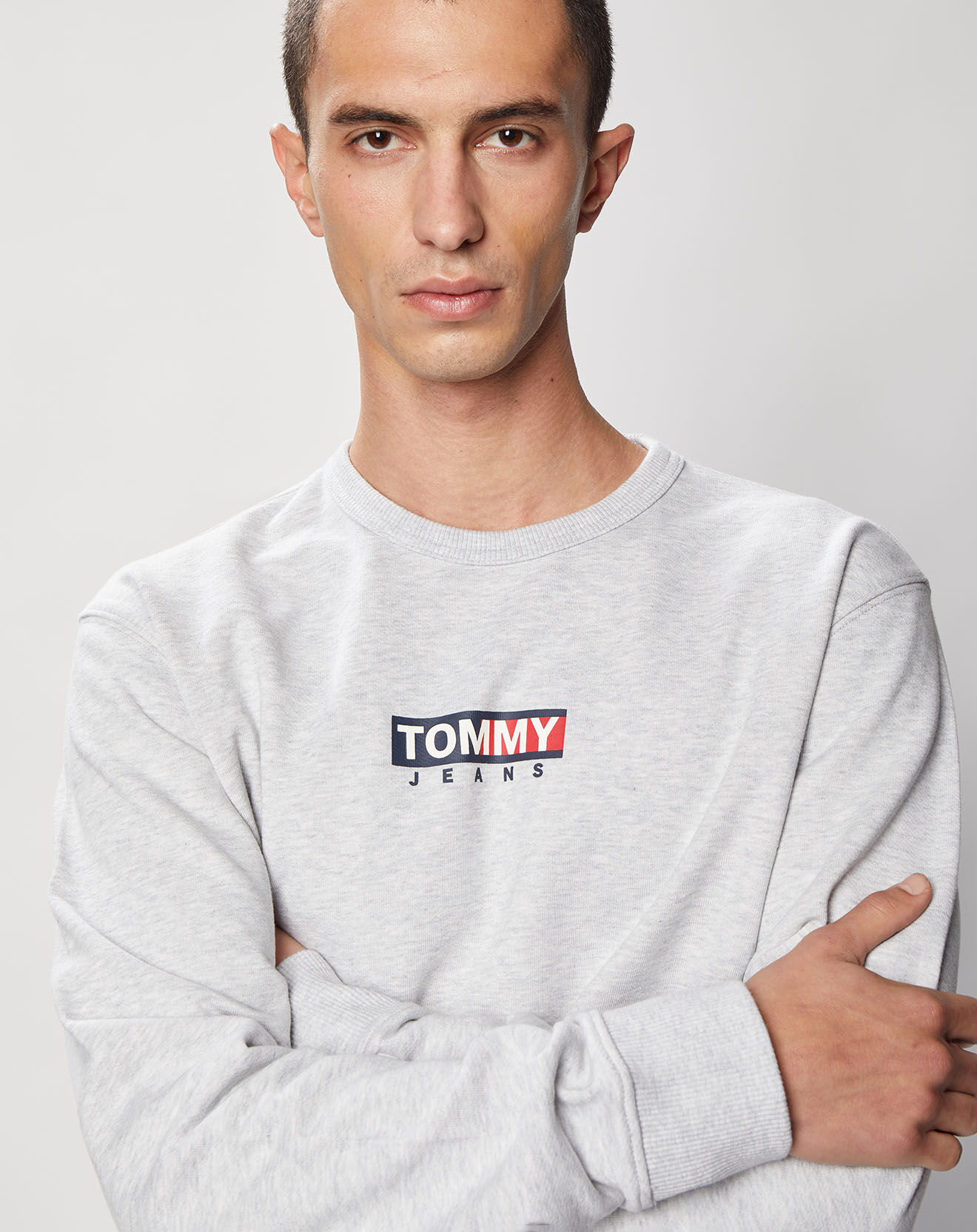Tommy Jeans Sweat 100% Coton Bio Logo gris clair