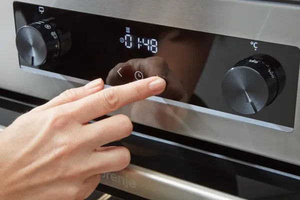 Gorenje Advanced GEIT5C60BPG - Komfur - fritstående - bredde: 50 cm - dybde: 59.4 cm - højde: 85 cm - med selv-rengøring - sort