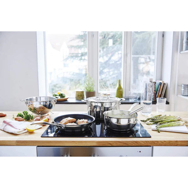 Poêle à frire Chef avec revêtement anti-adhérent 24 cm Beka
