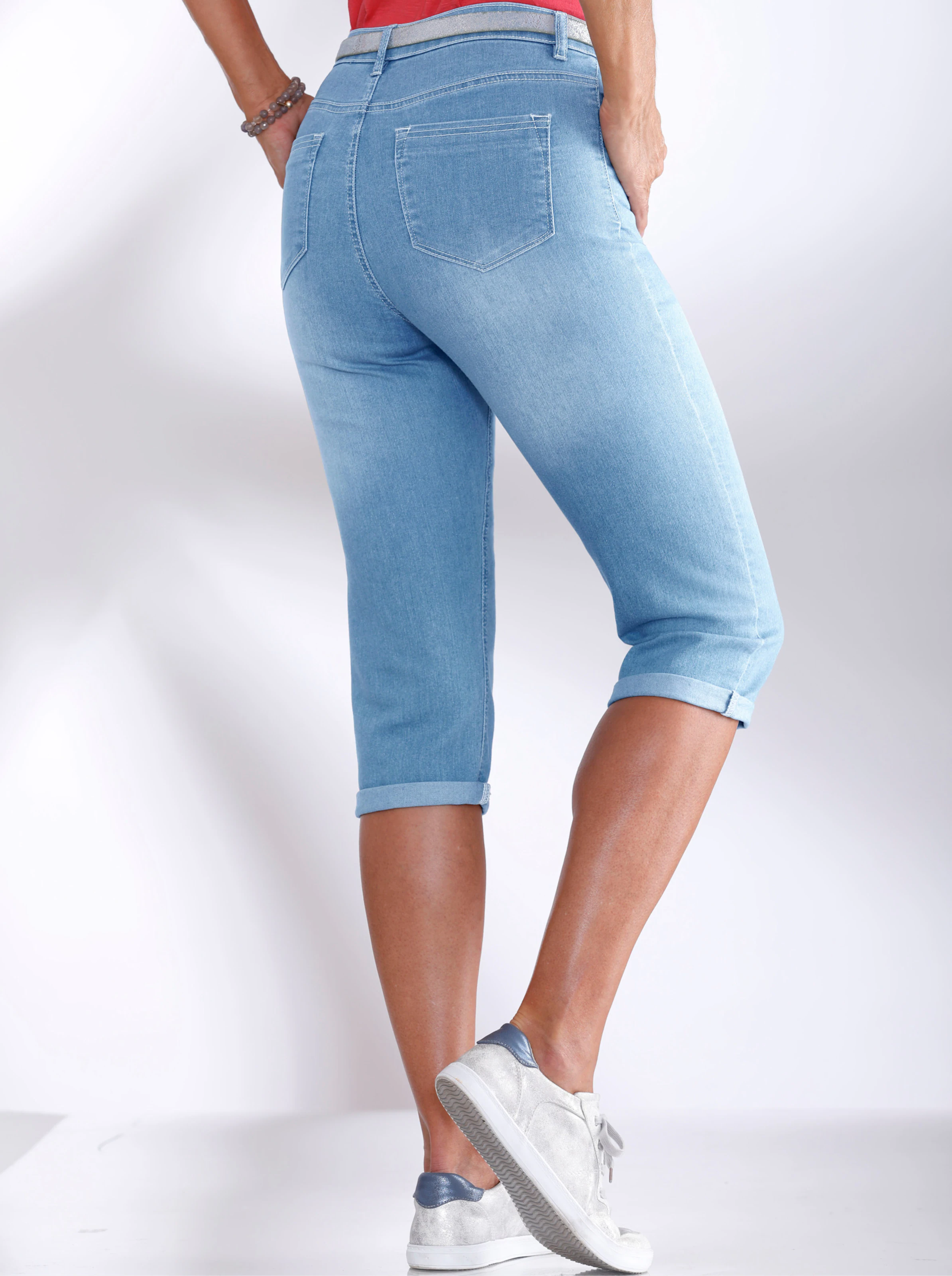 Caprihose in blue-bleached