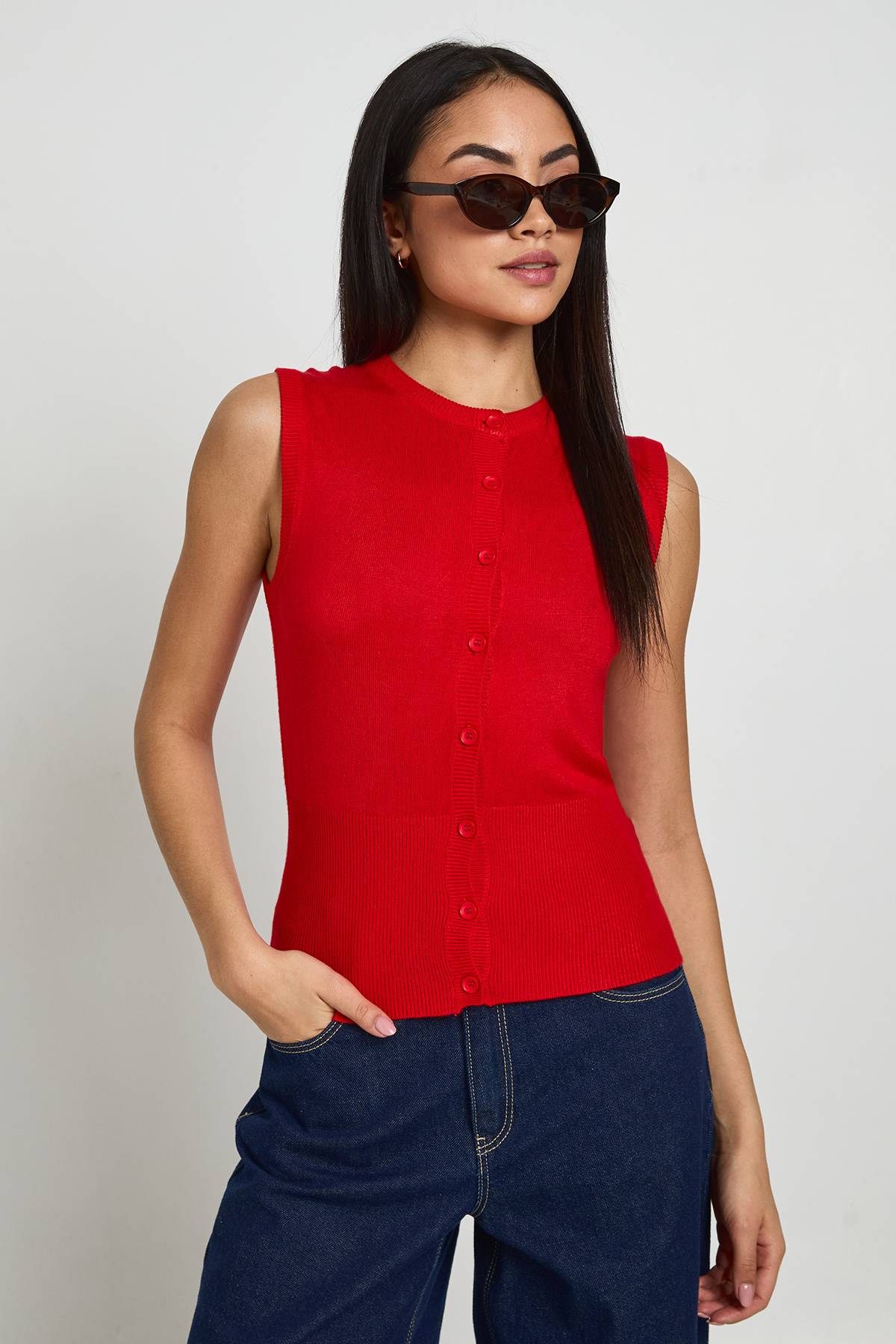 boohoo Haut Côtelé Boutonné À Ourlet Froncé
