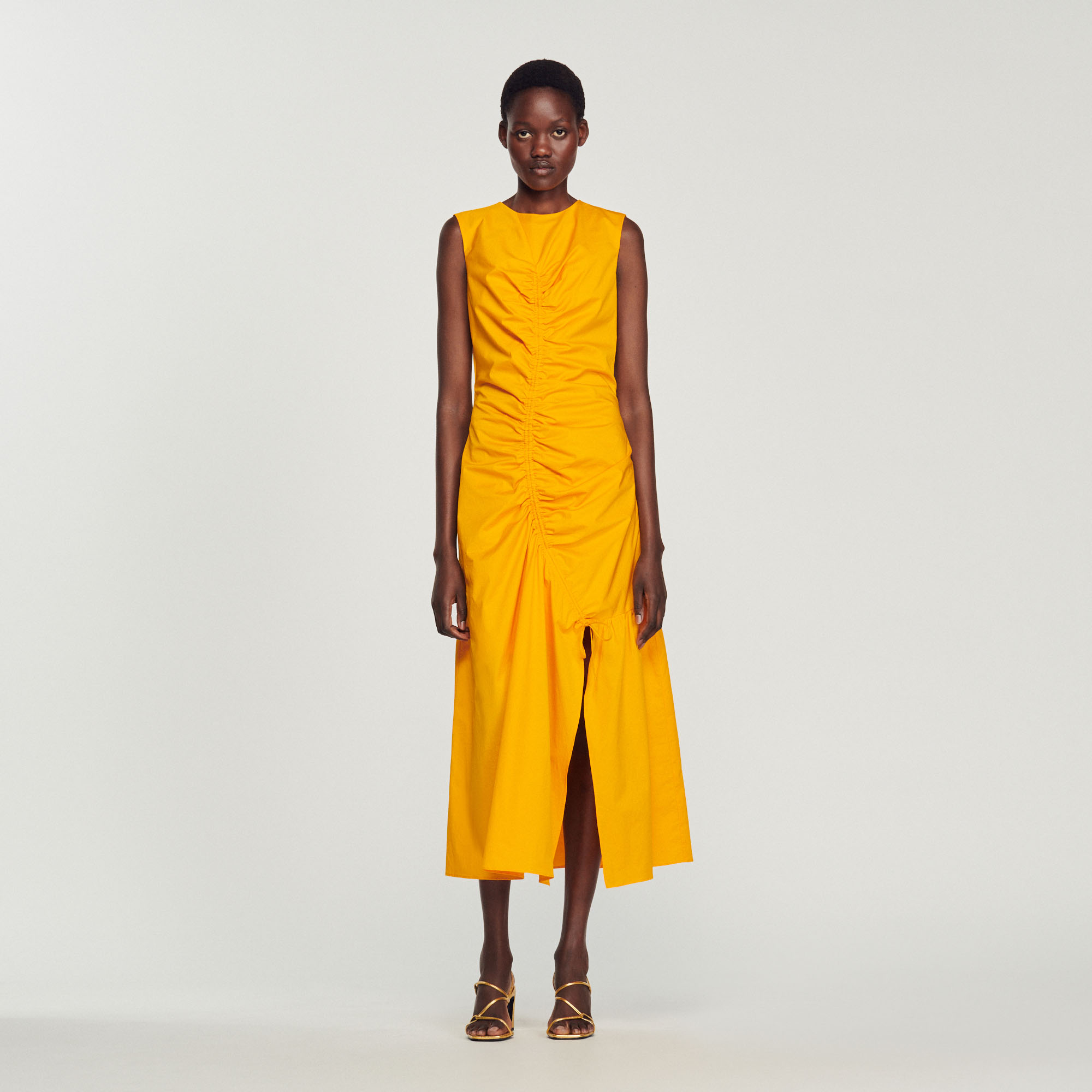 Robe longue froncee