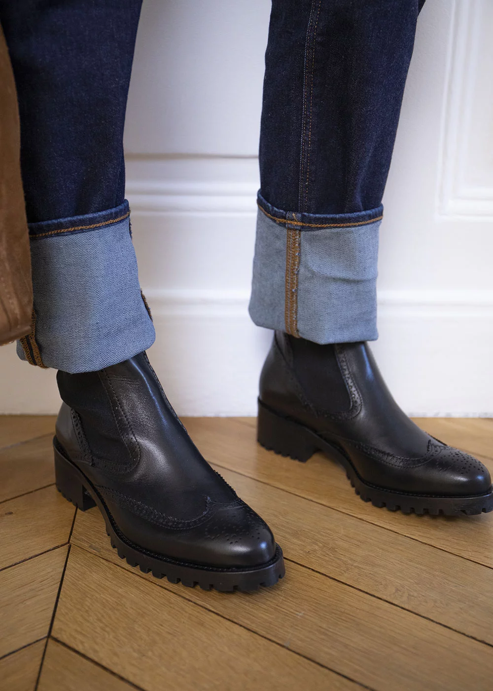 CHELSEA SALFORD CUIR NOIR