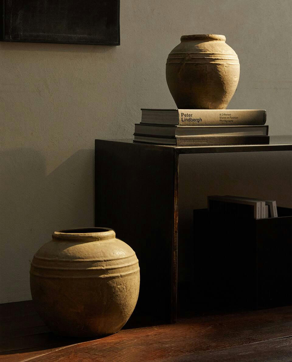 VASO DE CERÂMICA COM LINHAS