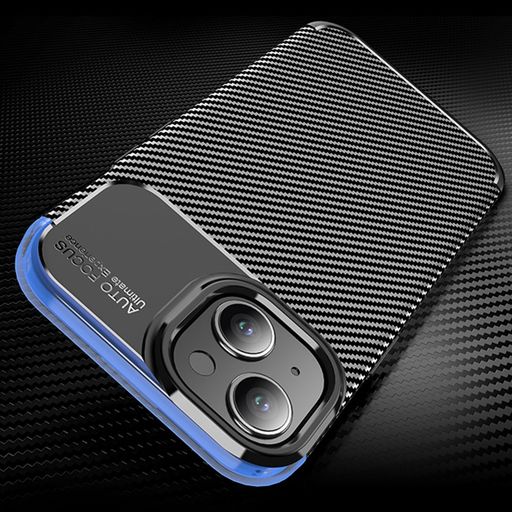 iPhone 15 Gummi Case Schutzhülle mit Air Cushion Fallschutz im Carbon Look - Schwarz
