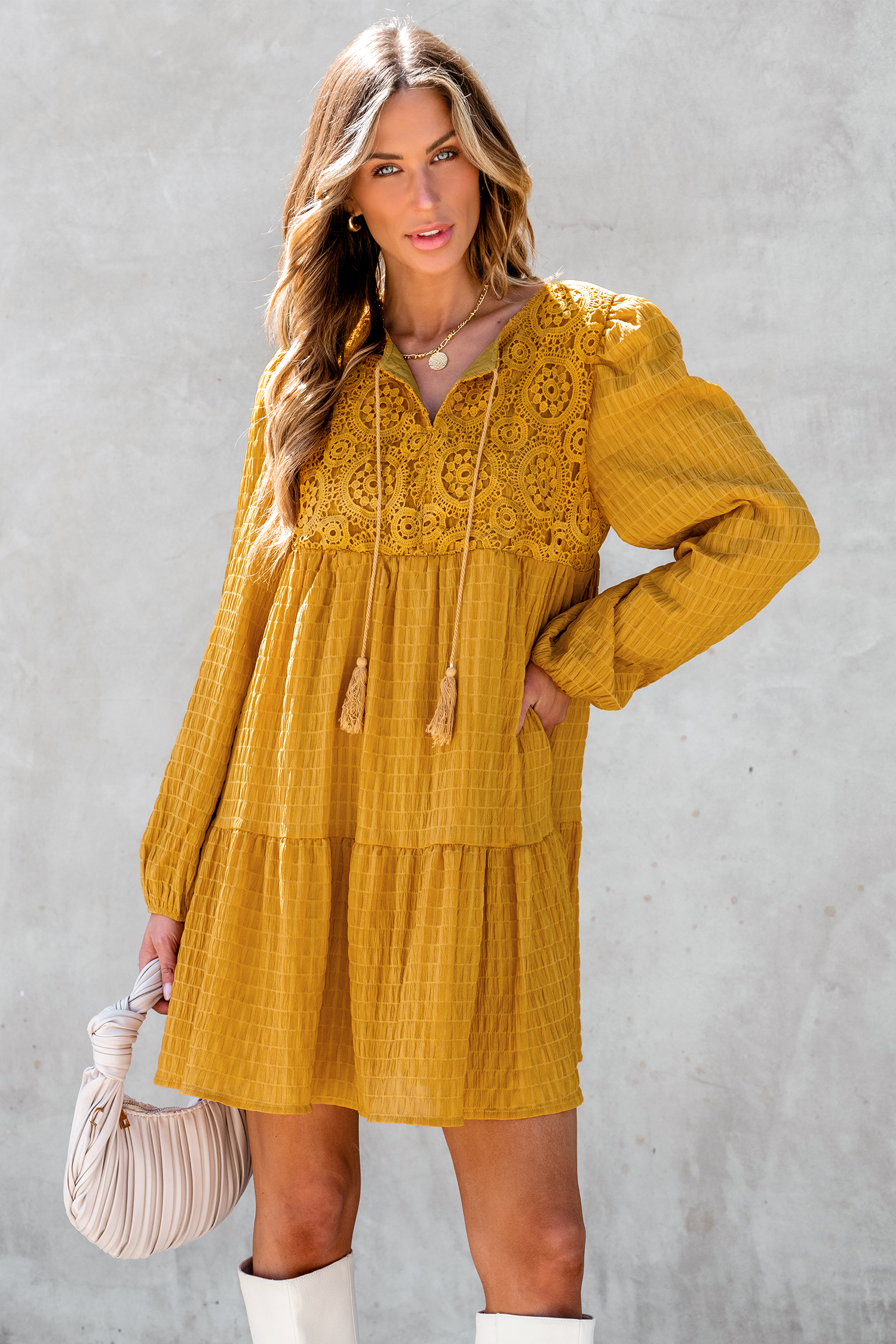 Robe en seersucker à fleurs en broderie