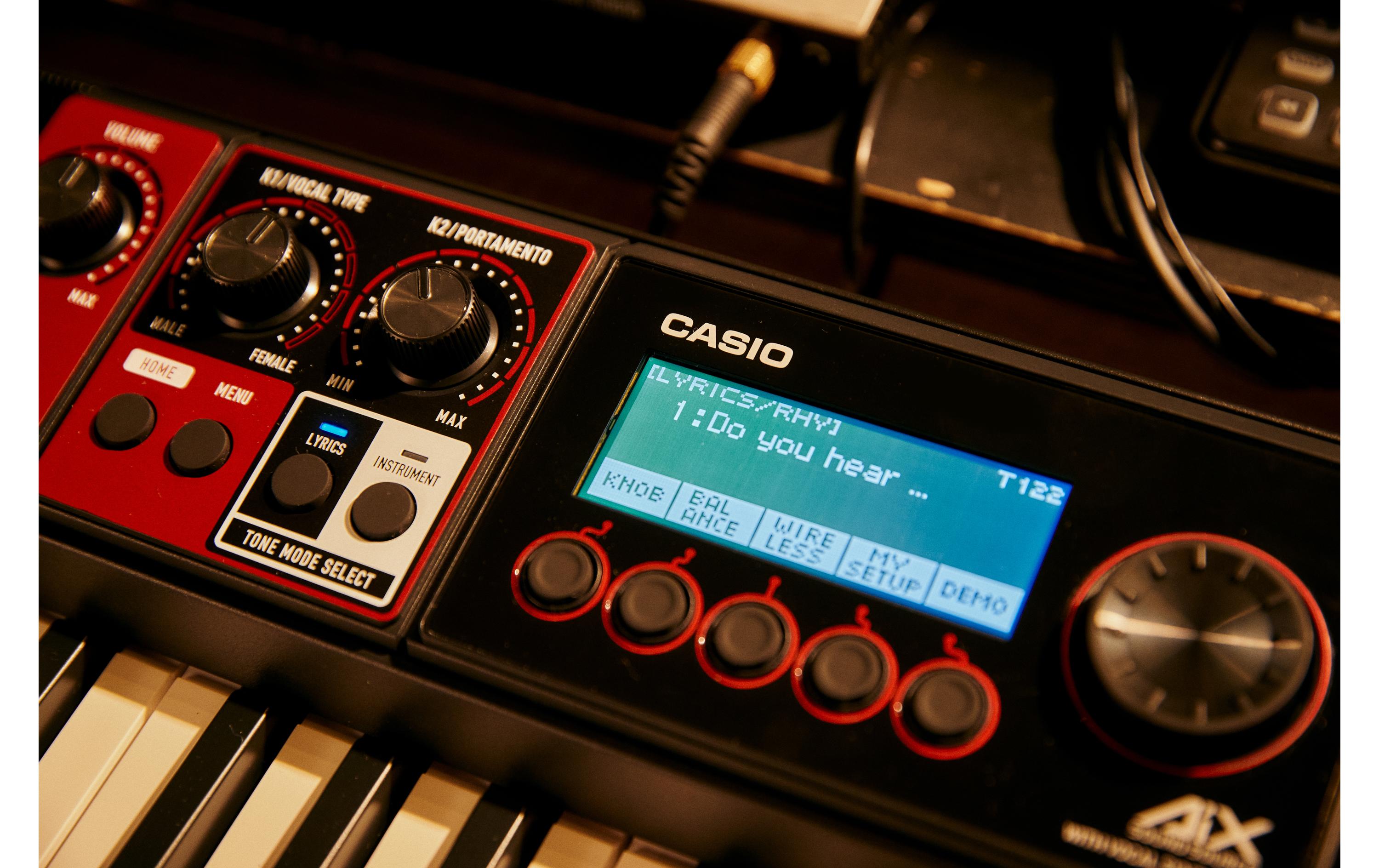 Keyboard CT-S1000 V<br>Keyboard mit 61 Tasten und Vocal-Synthesis-Technologie von CASIO