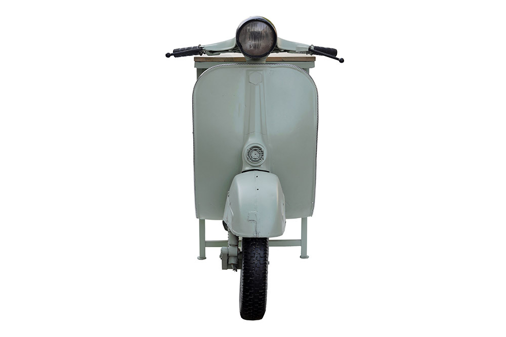 Extravaganter Barschrank SCOOTER 250cm salbei Retro-Konsole Motorroller mit Mangoholz Upcycling