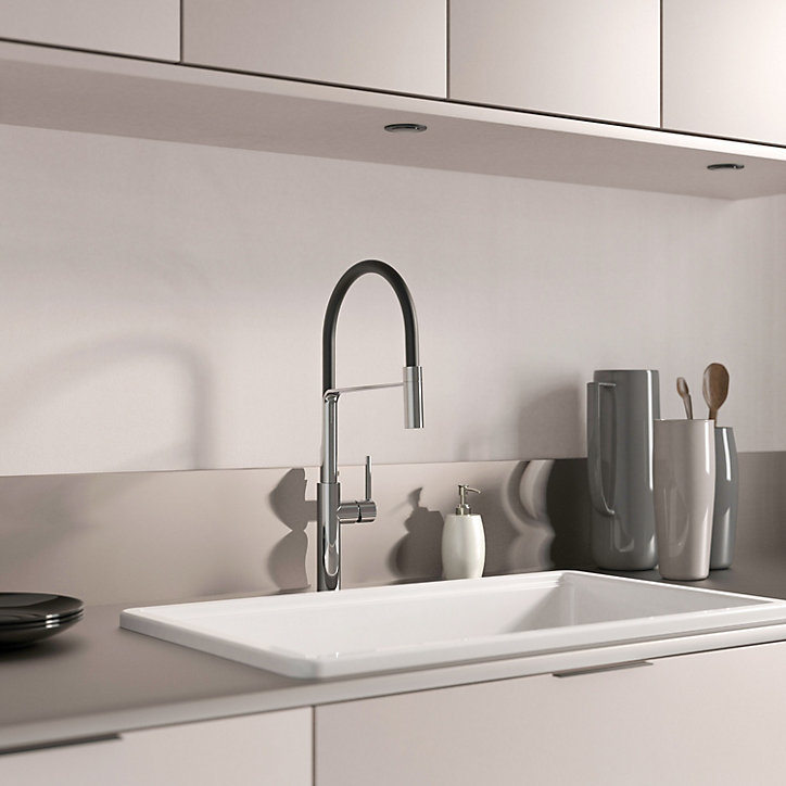 Mitigeur de cuisine chromé et noir avec douchette Kramer Groupe Swan