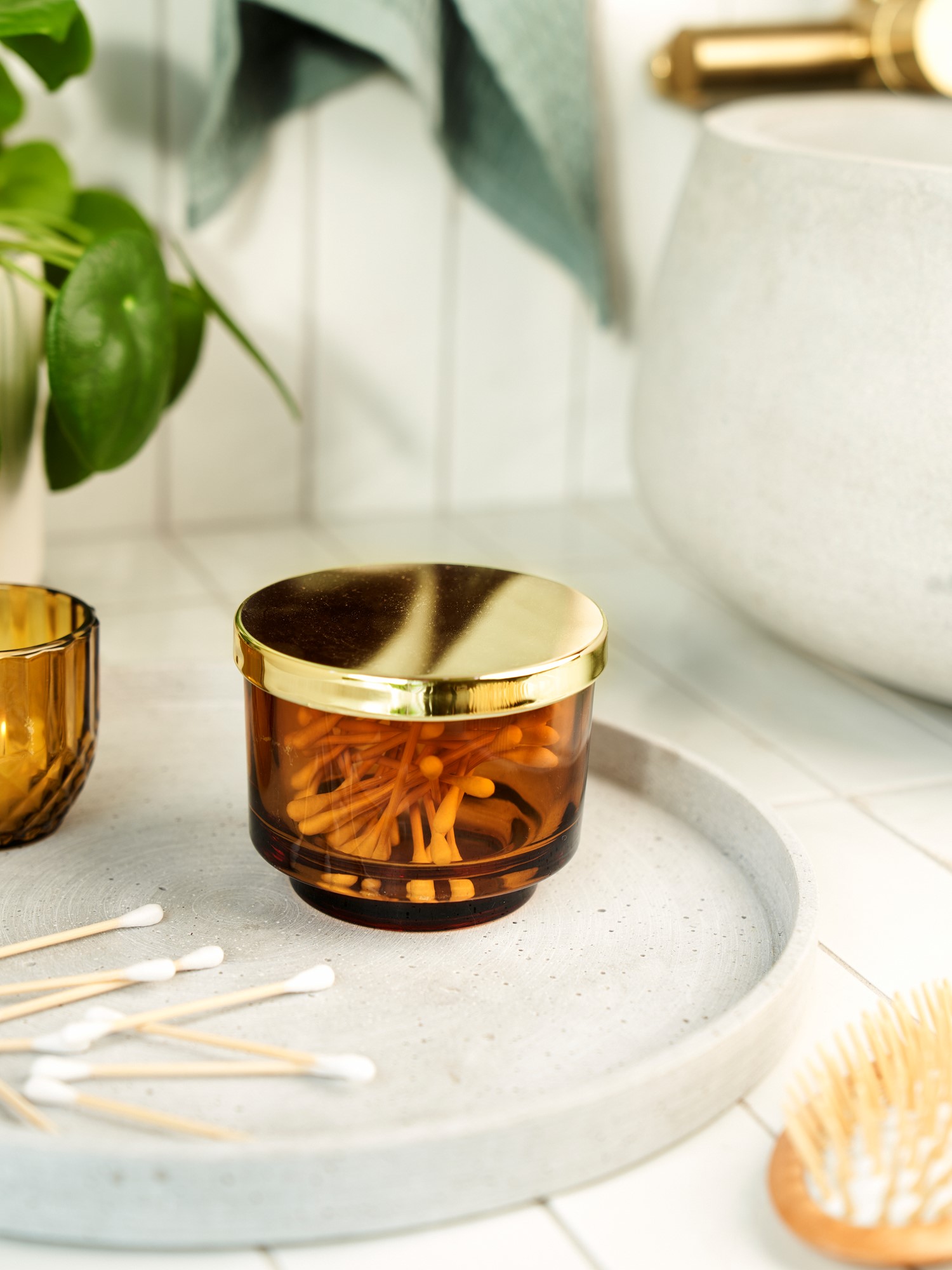 Dekorativ krukke med låg | Glas/jern.  Ø9,8 x 7,1 cm. | Clear, Gold