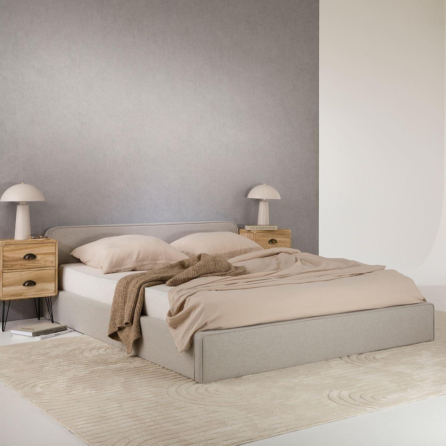 IDIMEX Polsterbett MARINI Doppelbett 140x200 cm in hellgrau - Bett gepolstert mit Lattenrost, modernes Design & stabiles Holzgestell mit Kunststofffüßen