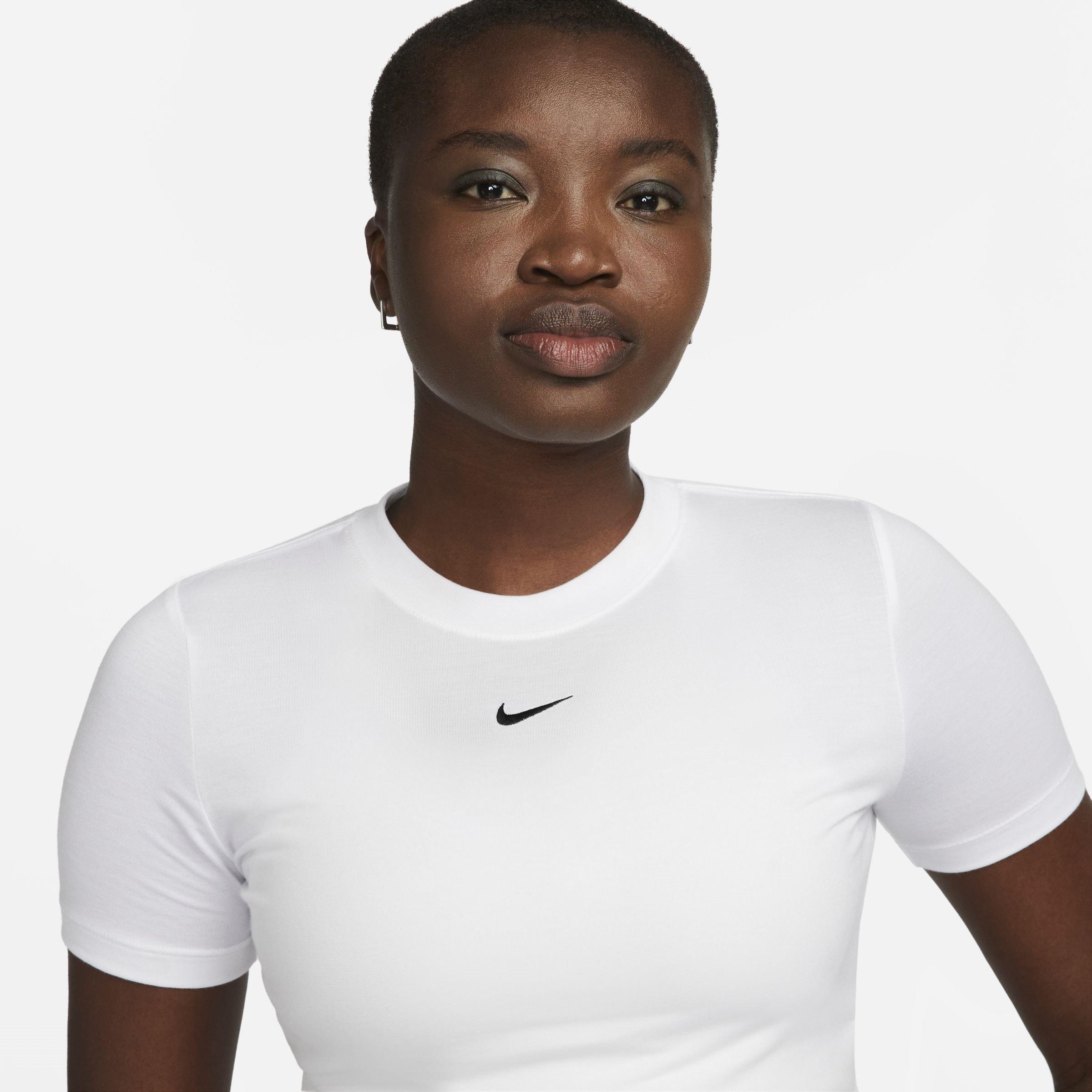 Nike Sportswear Essential Womens Slim Fit Crop T Shirt