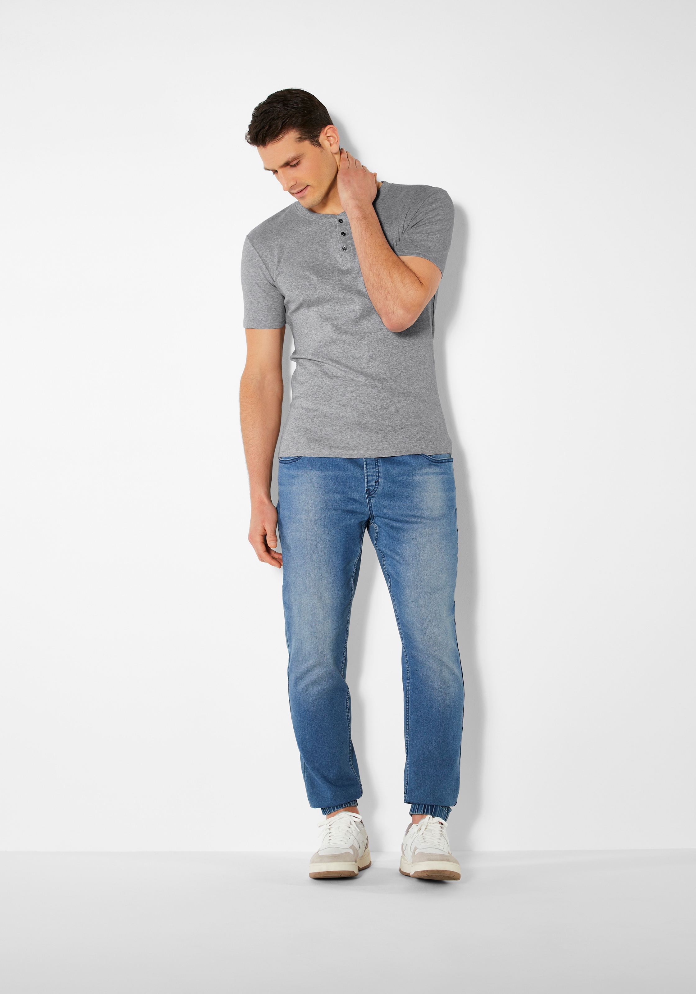 H.I.S T-Shirt , mit aufwendiger Knopfleiste, perfekt als Unterziehshirt