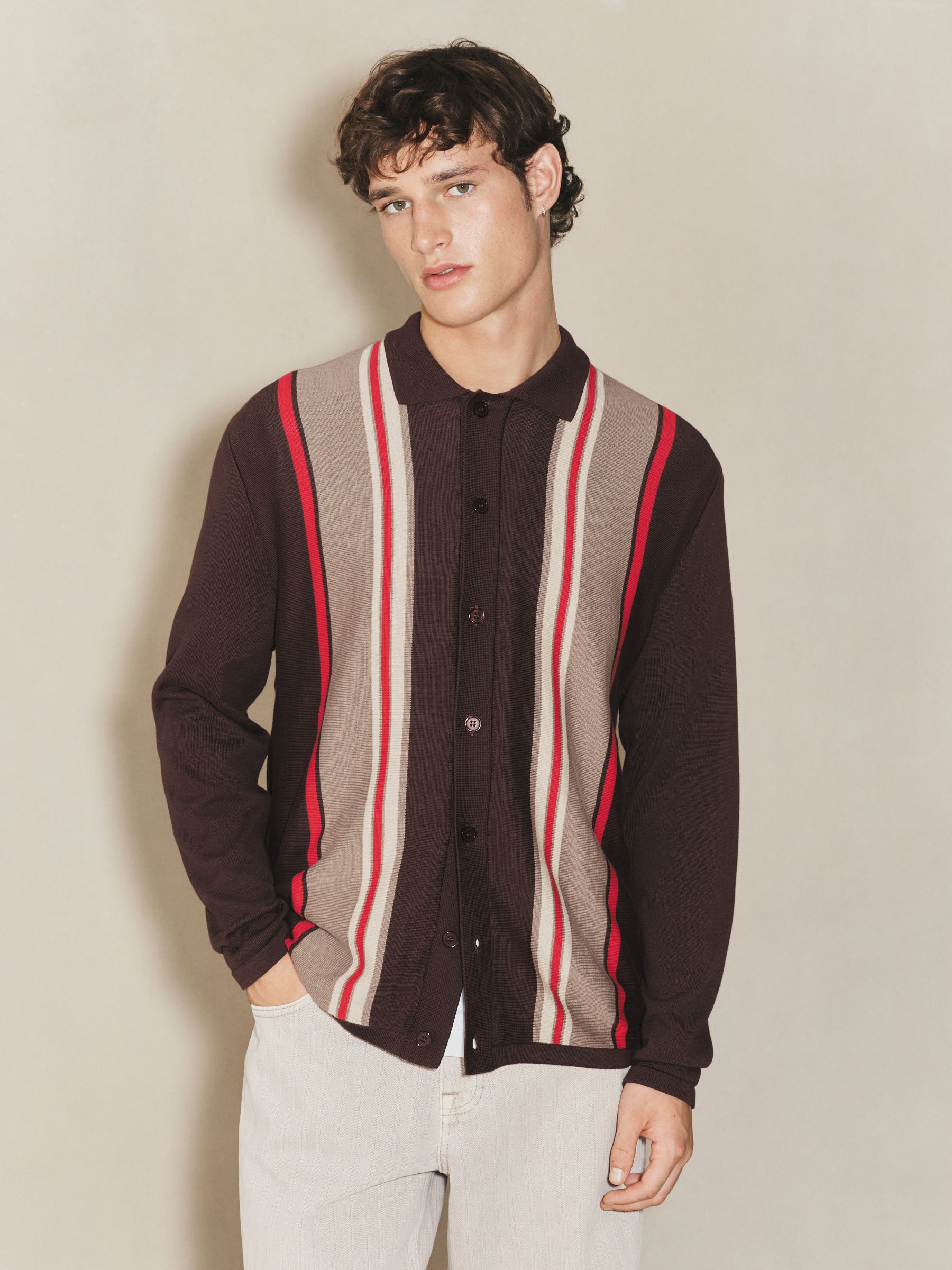 Bruin - EDIT gestreept vest met knopen en lange mouwen