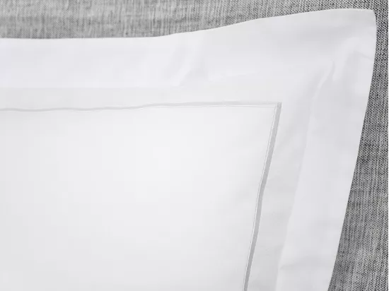 Lot de 2 taies d'oreiller percale de coton 80 fils/cm² - 63 x 63 cm - Blanc - CHARMY de PALACIO