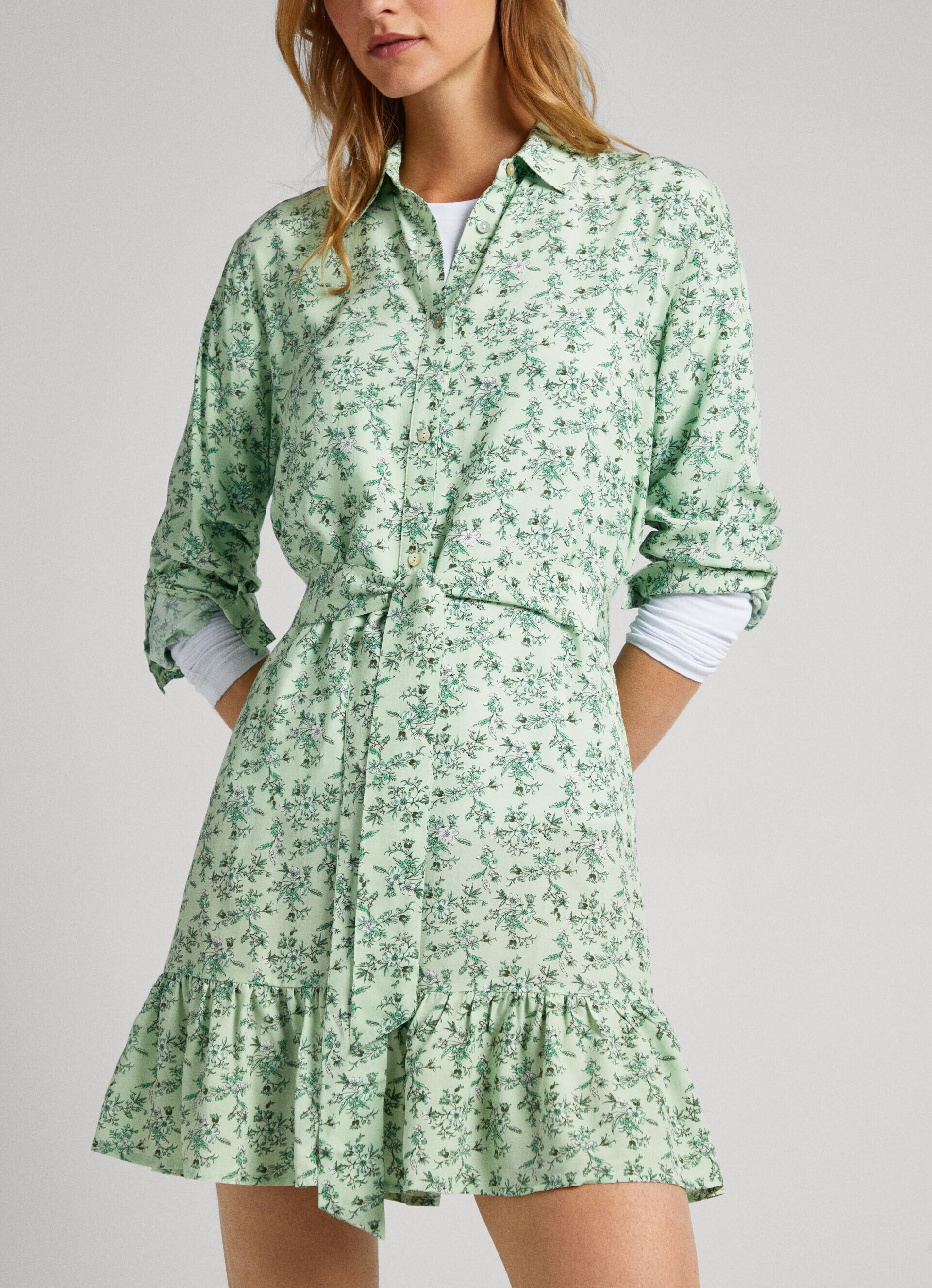 VESTIDO COM ESTAMPA FLORAL - multicolorido