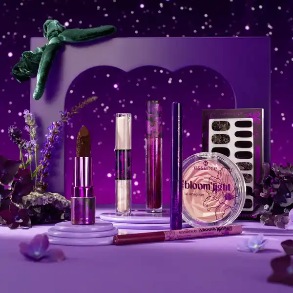 In the bloom'light matte eyeliner 01 Bloomin' In The Dark