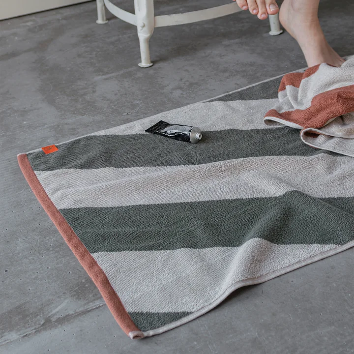 Mette Ditmer - Diagonal Badematte, 50 x 80 cm, brick
