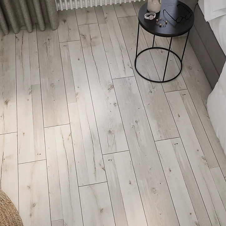 Sol stratifié clipsable Bexhill chêne blanc 8 mm