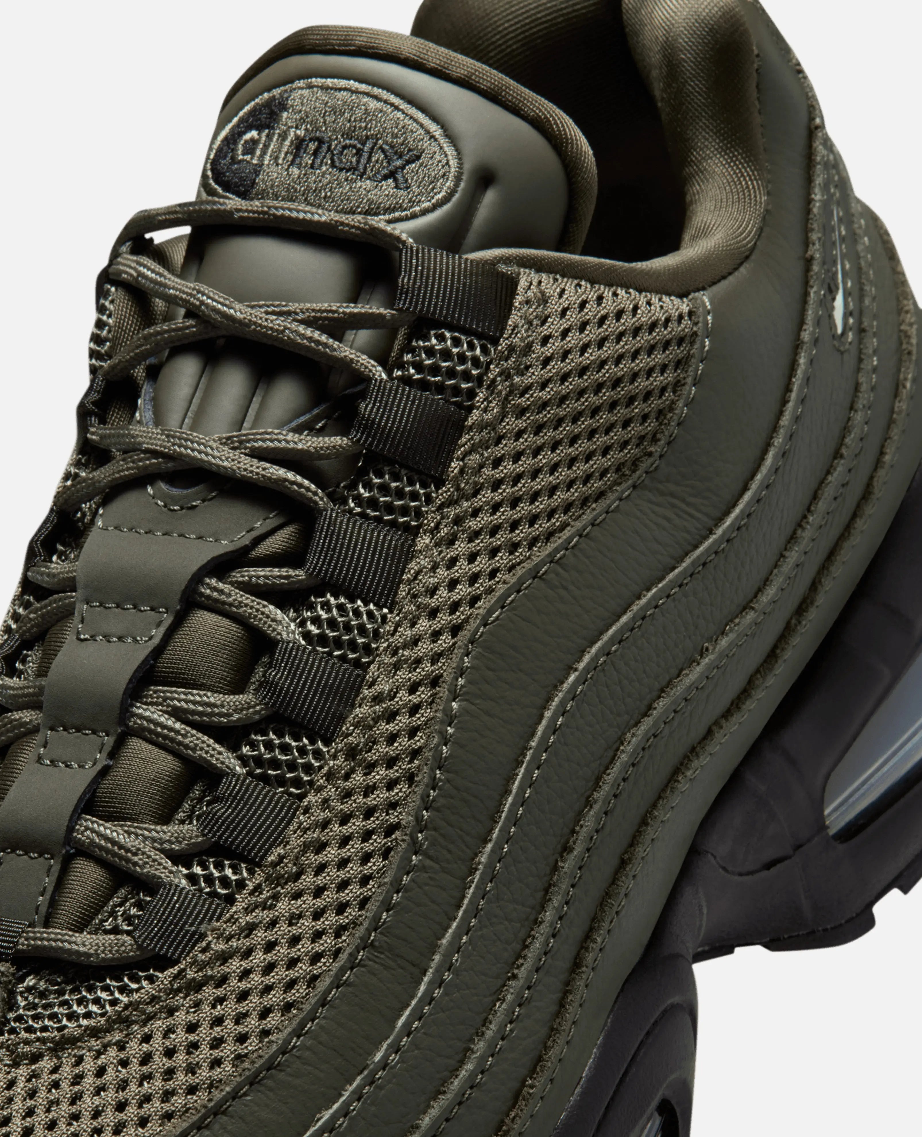 W Nike Air Max 95 (CARGO KHAKI/MEDIUM OLIVE-BLACK)