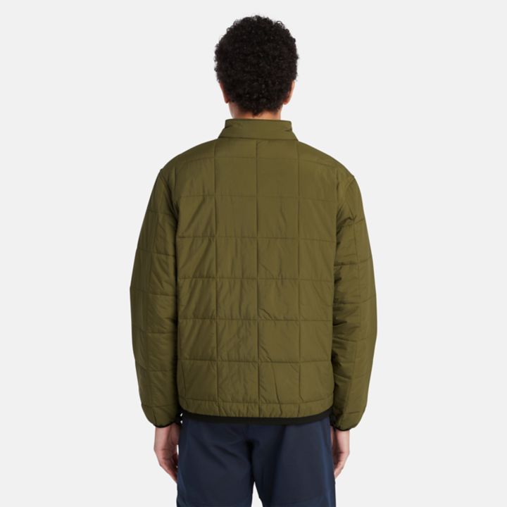 Jaqueta masculina acolchoada e isolante repelente à água na cor verde.
