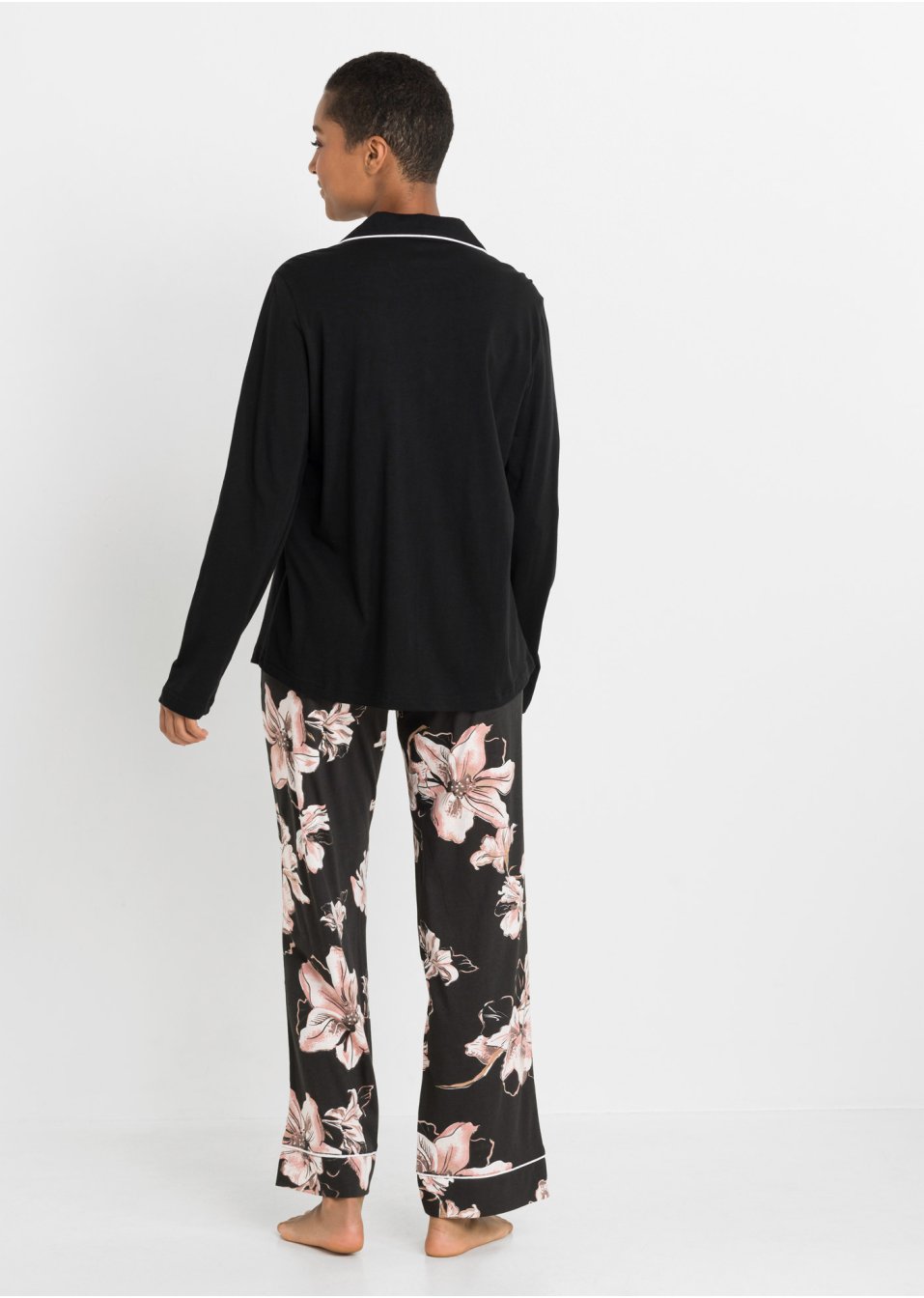 Pyjama avec patte de boutonnage