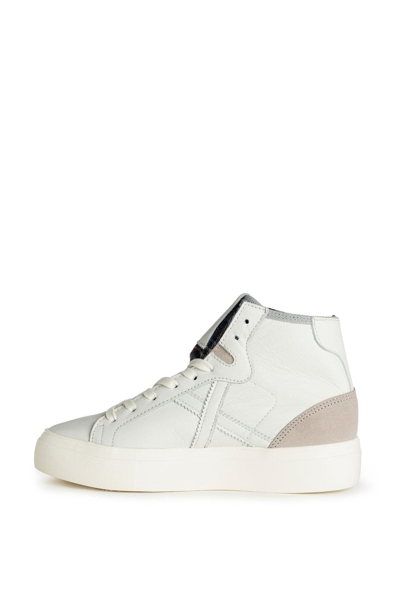 Bota Nim 23