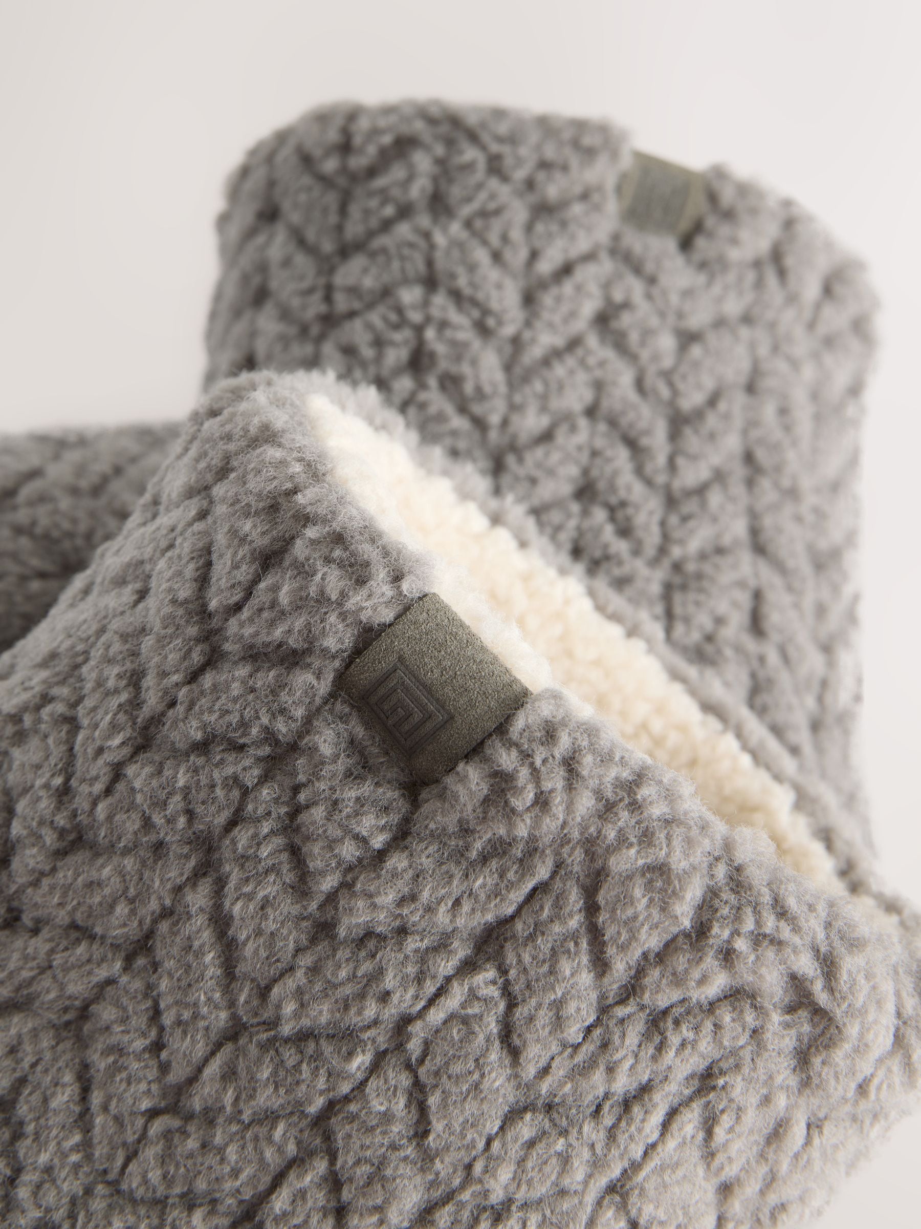 Neutraal - Textured Fleece Boot Slippers