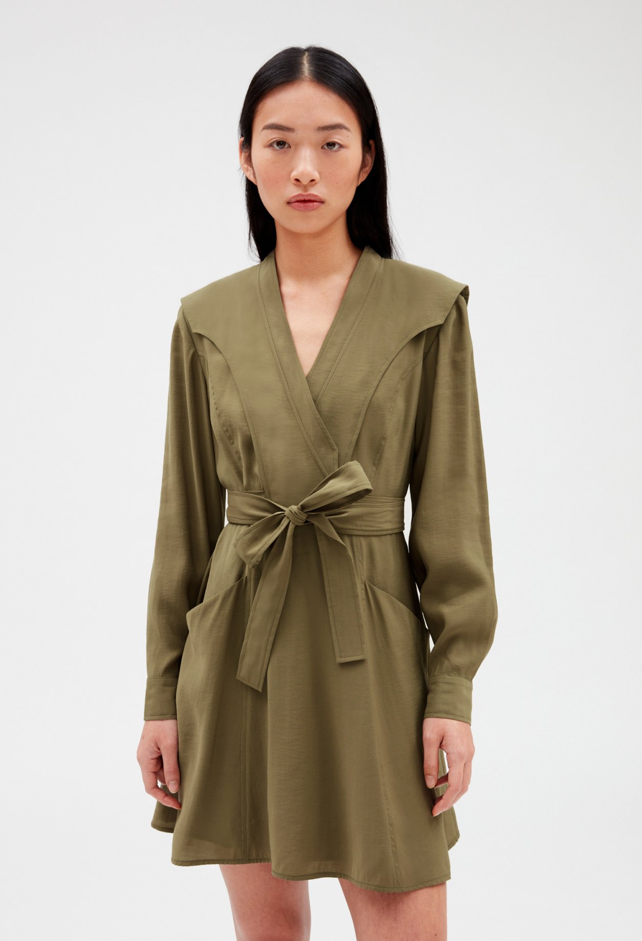 Robe courte &agrave; nouer kaki