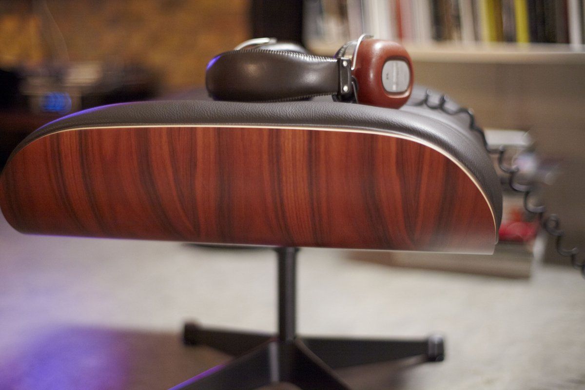 Vitra   Eames Lounge Chair & Hocker