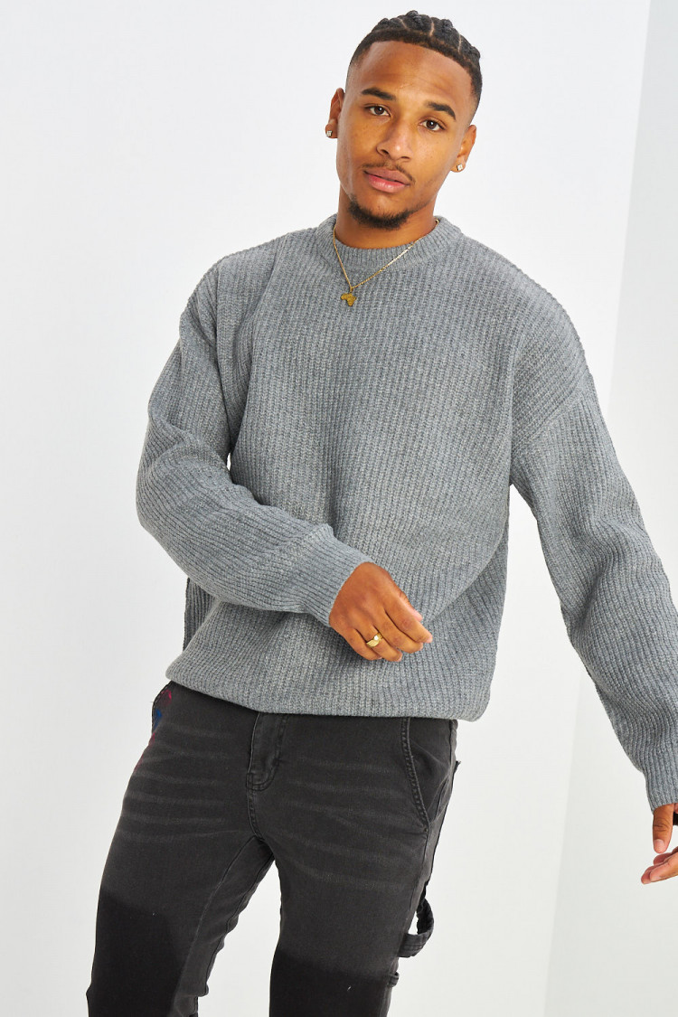 Pull gris en laine à col rond