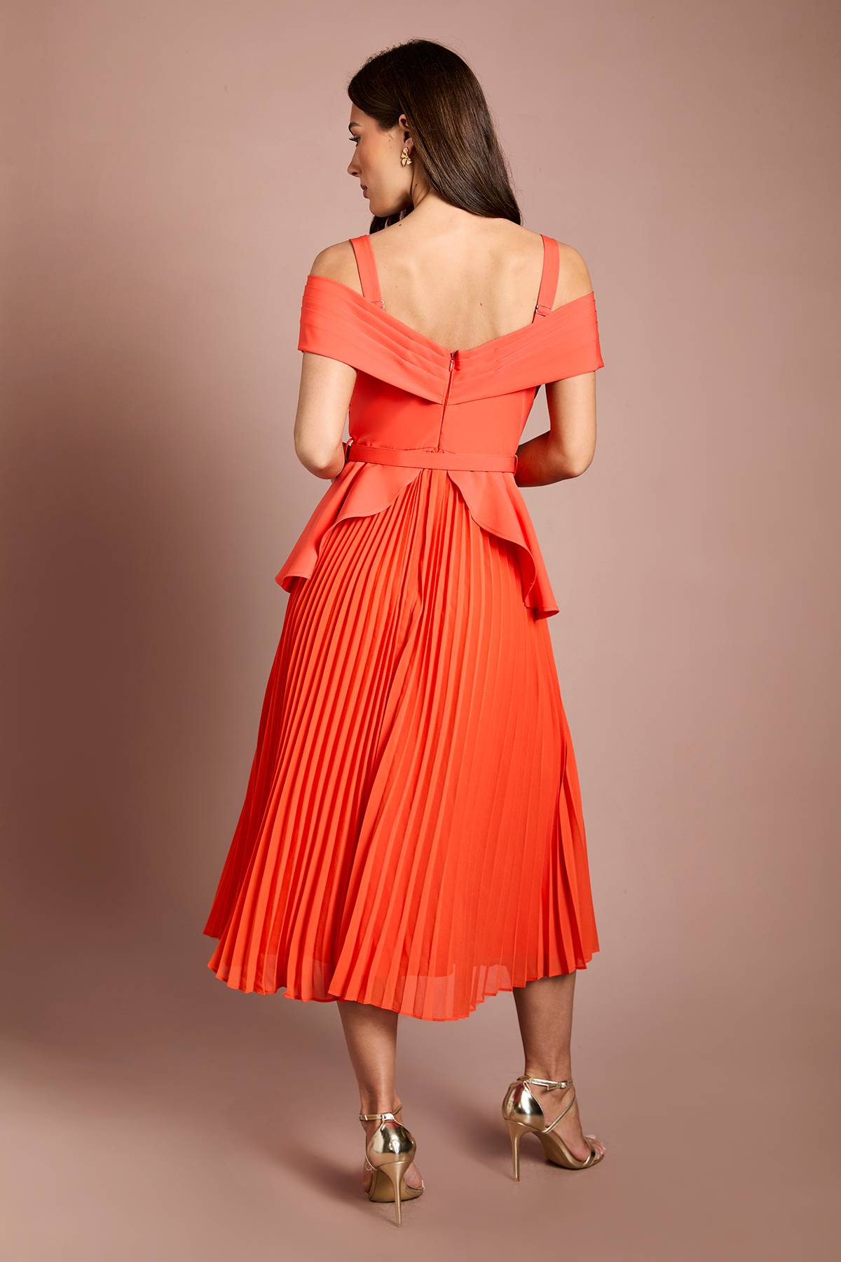 Coast Robe Midi En Crêpe Plissée À Encolure Bardot