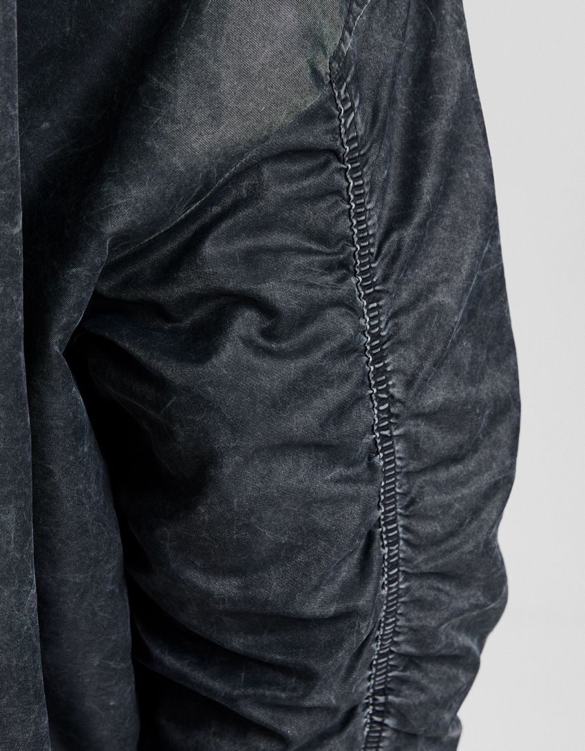 Jaqueta bomber de nylon desbotada